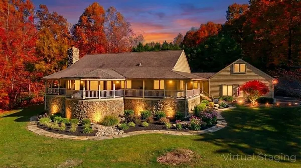 $699,999 | 45 Bryson Road, Eddyville, KY 42038