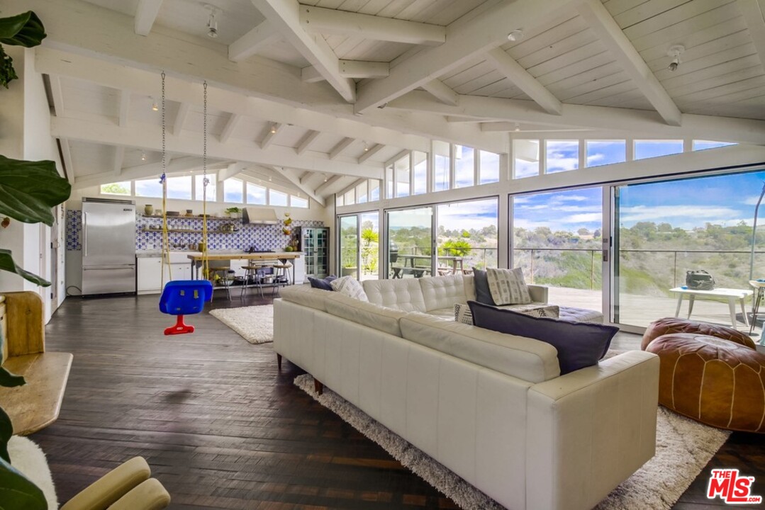 29500 Heathercliff Road, Unit 118 Malibu, CA 90265 - Photo 11 of 39