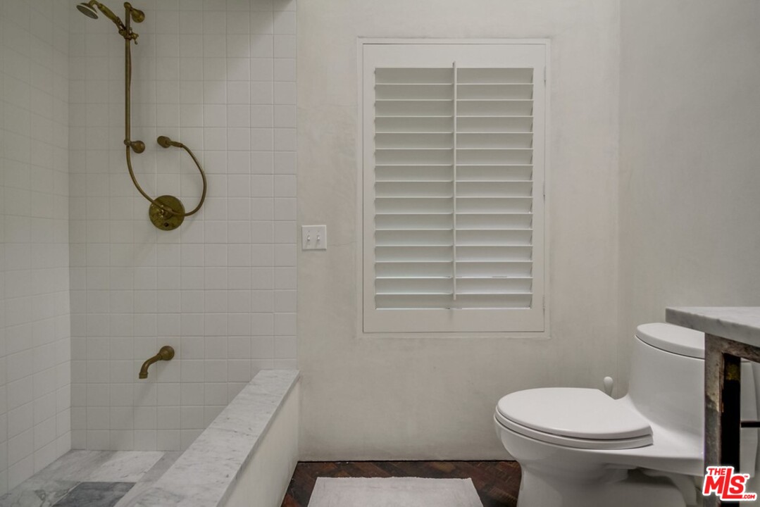 29500 Heathercliff Road, Unit 118 Malibu, CA 90265 - Photo 18 of 39