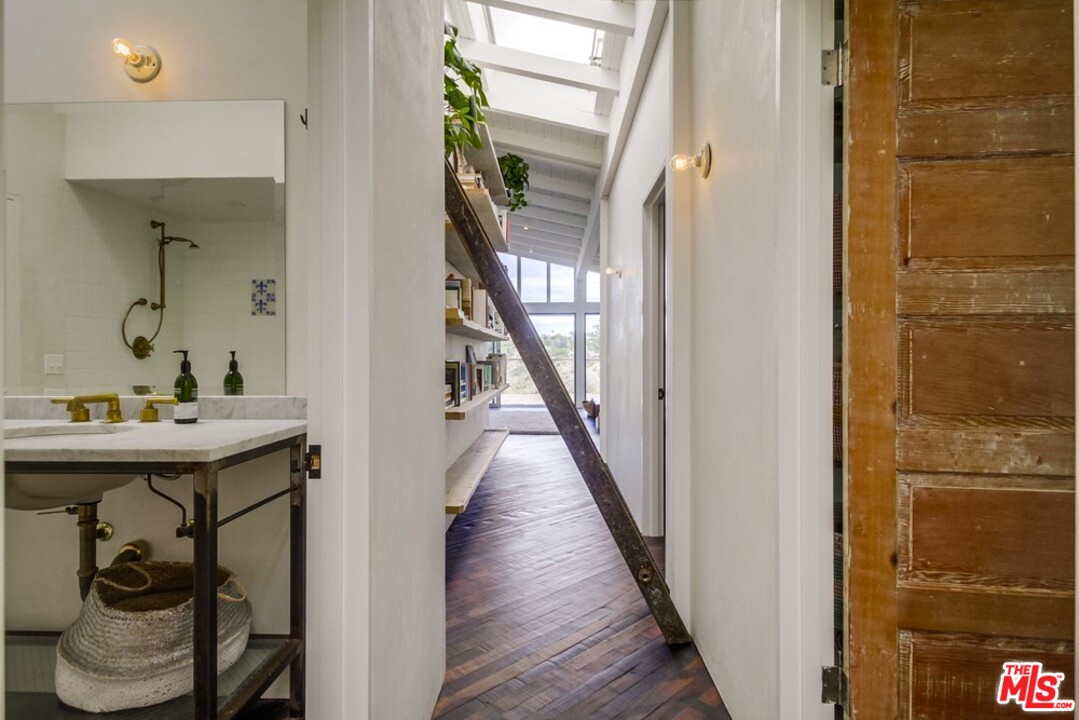 29500 Heathercliff Road, Unit 118 Malibu, CA 90265 - Photo 26 of 39