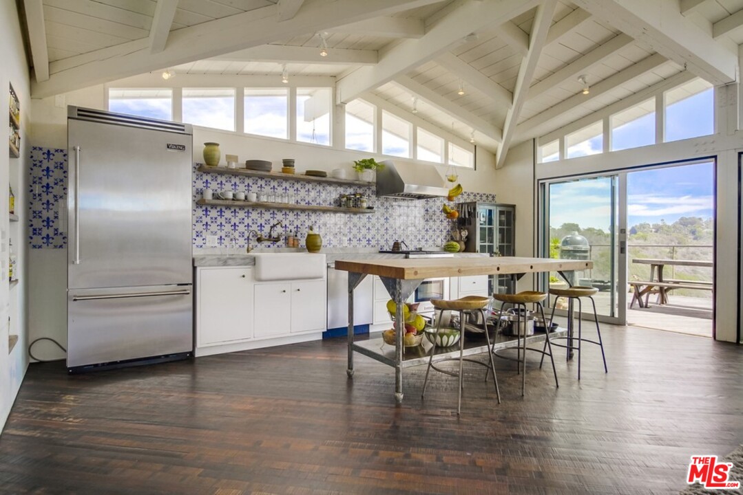 29500 Heathercliff Road, Unit 118 Malibu, CA 90265 - Photo 4 of 39