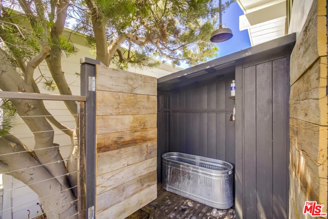 29500 Heathercliff Road, Unit 118 Malibu, CA 90265 - Photo 31 of 39