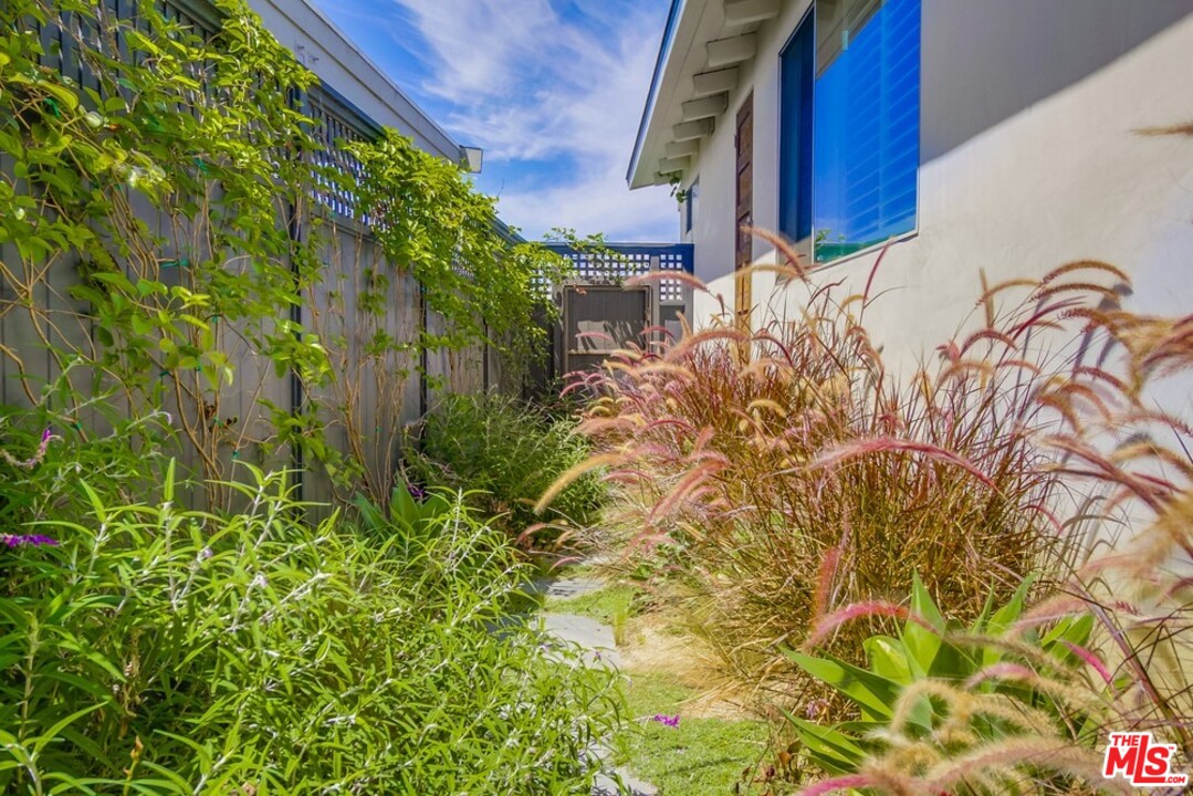 29500 Heathercliff Road, Unit 118 Malibu, CA 90265 - Photo 33 of 39