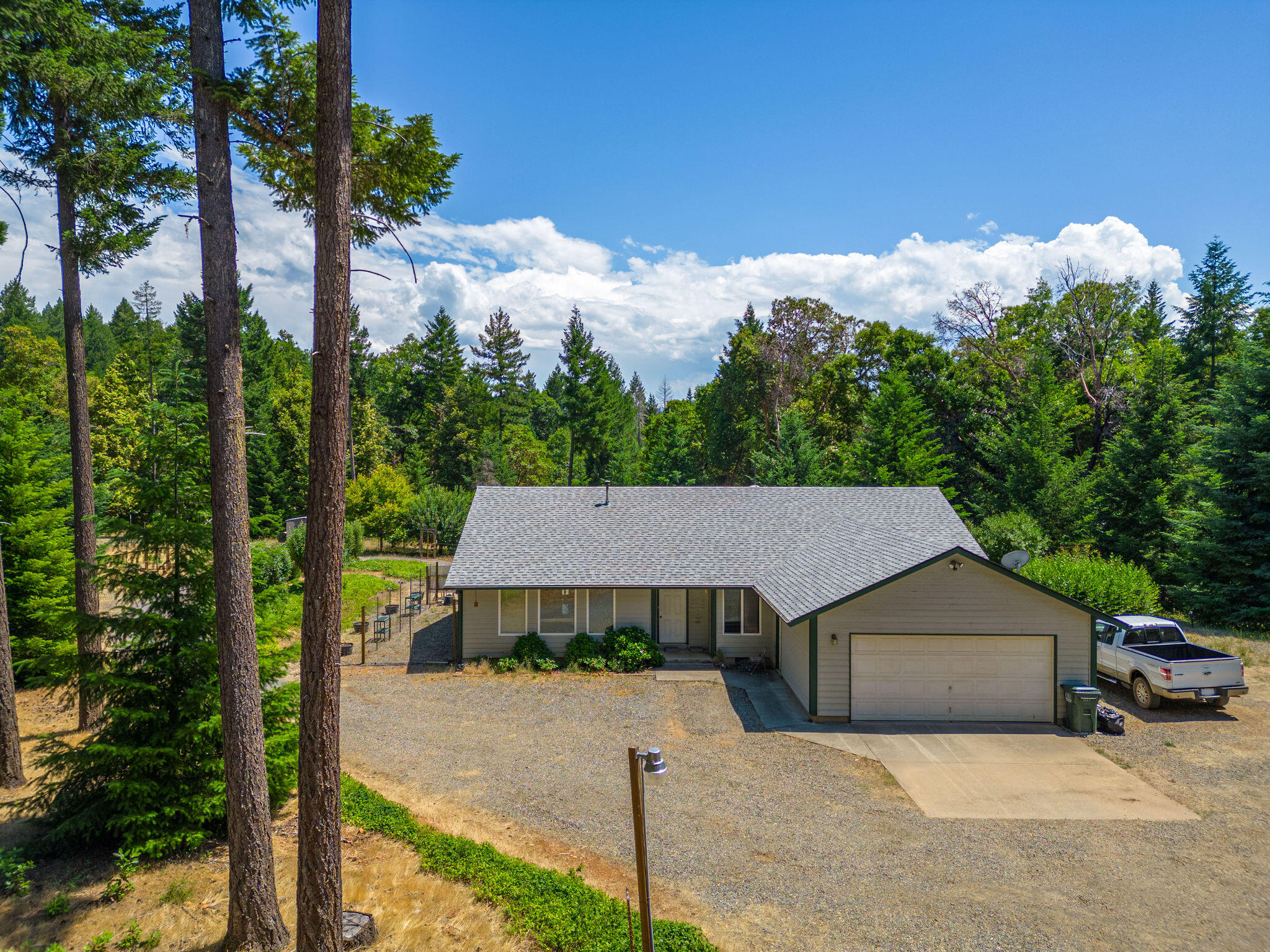 651 South Old Stage Road Cave Junction, OR 97523 - Photo 1 of 8 HD-33