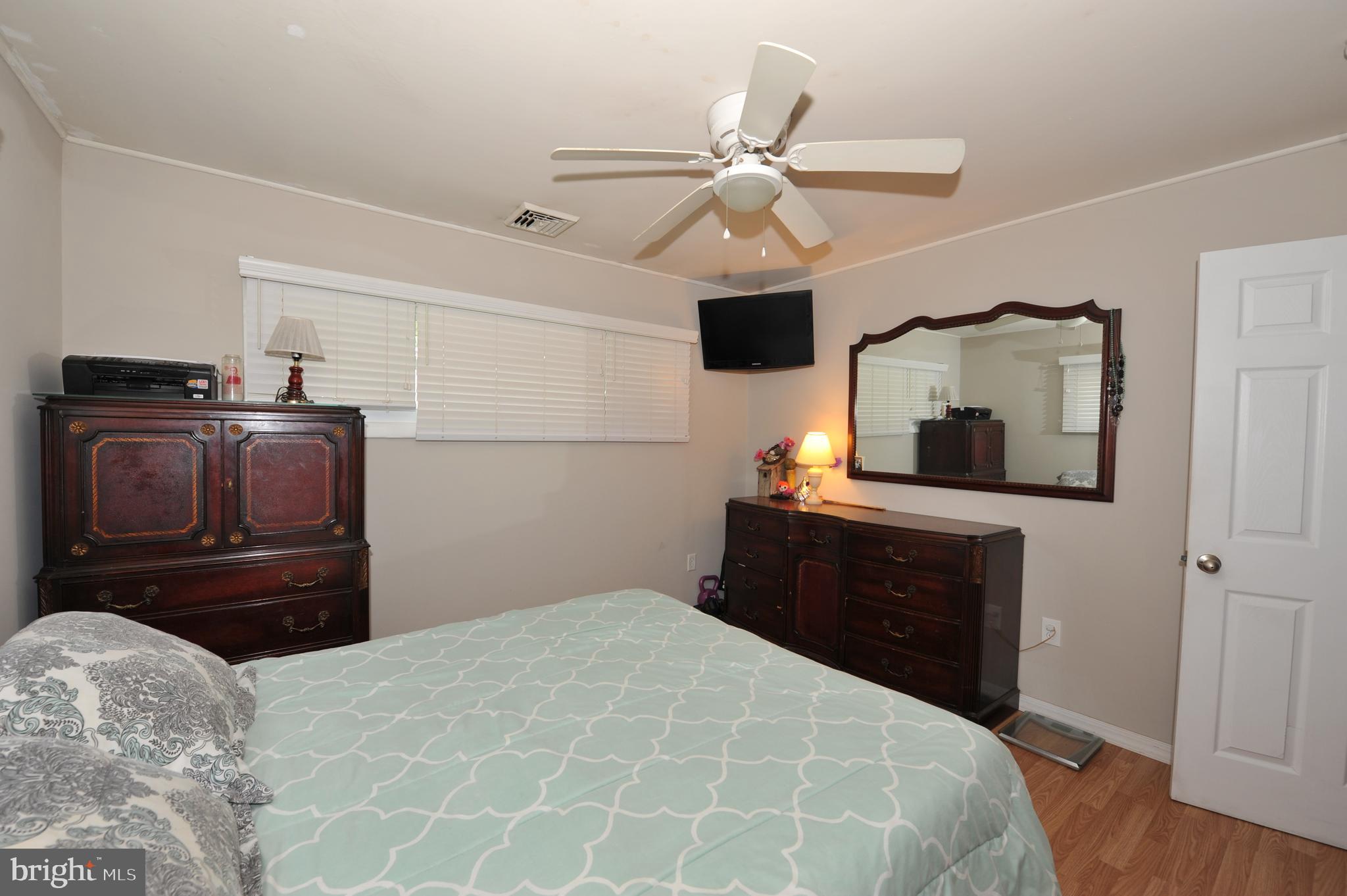 29 Jadewood Road Levittown, PA 19056 - Photo 19 of 30