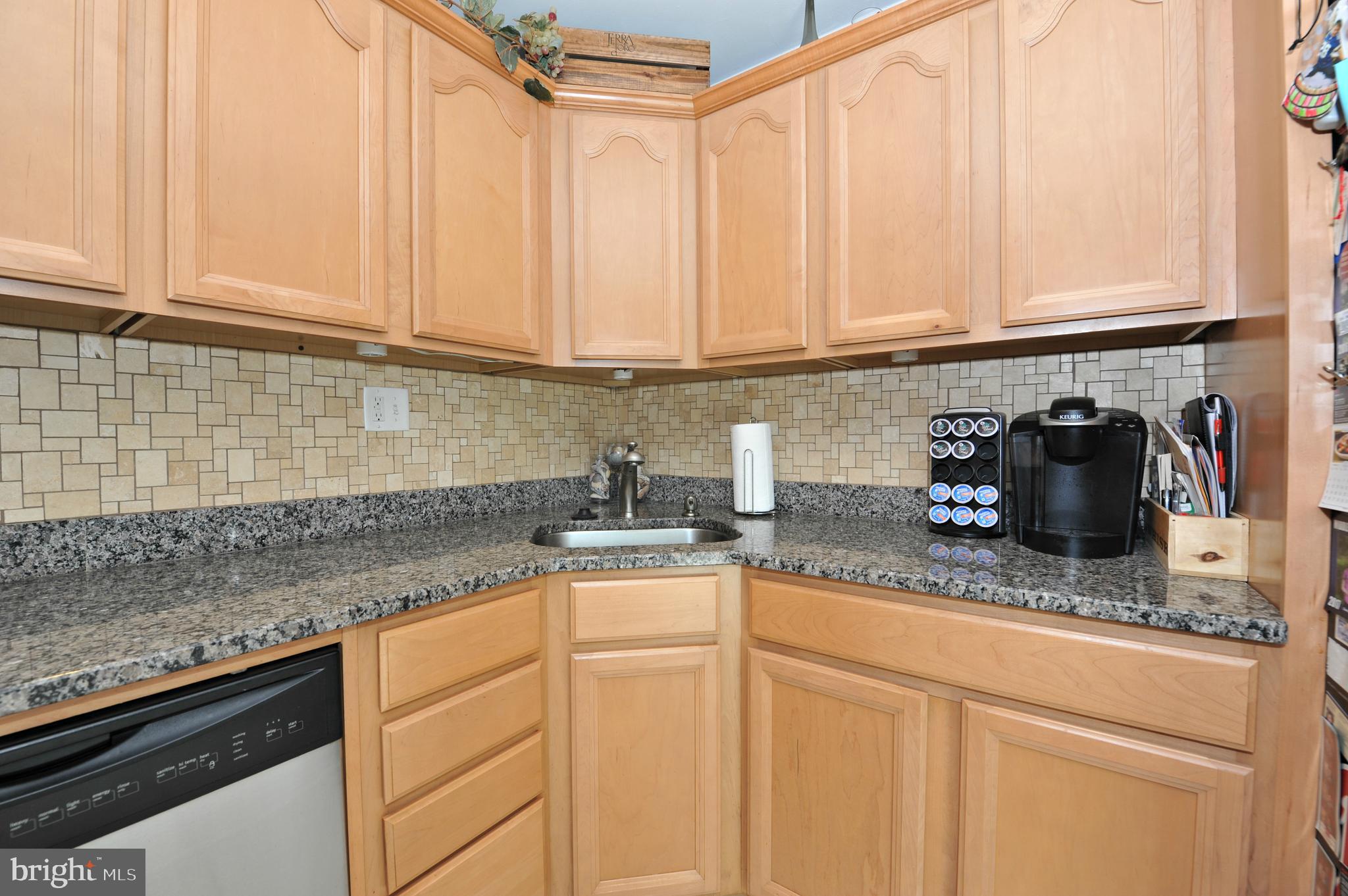 29 Jadewood Road Levittown, PA 19056 - Photo 7 of 30