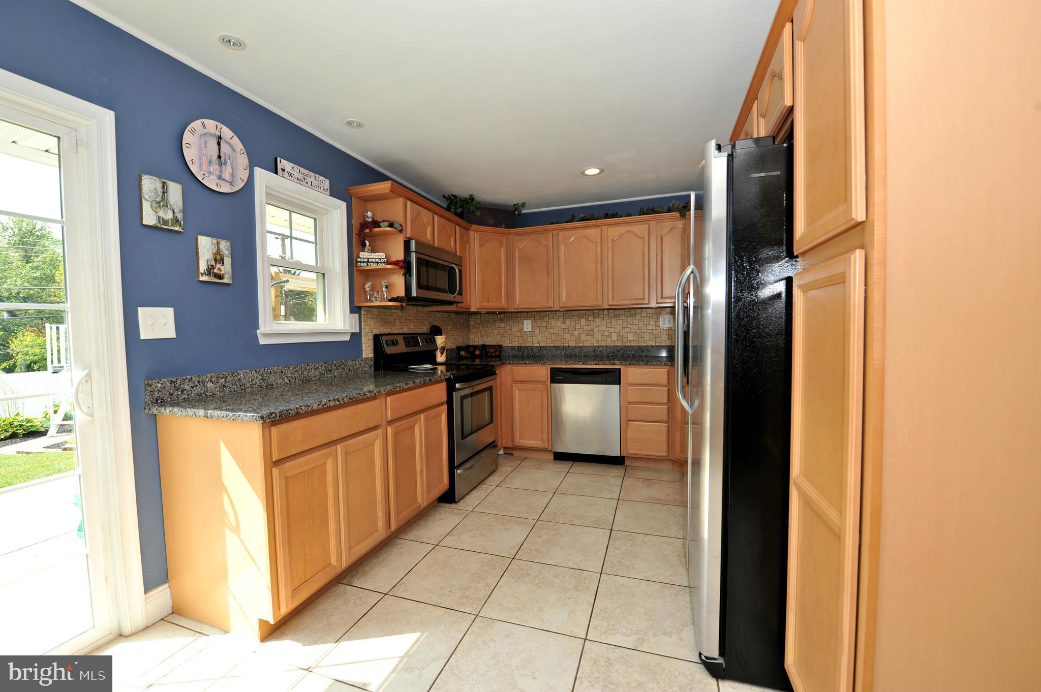 29 Jadewood Road Levittown, PA 19056 - Photo 9 of 30