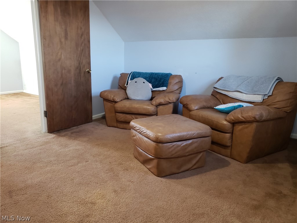 13881 Chardon-Windsor Road Chardon, OH 44024 - Photo 21 of 34 Gallery Image 21