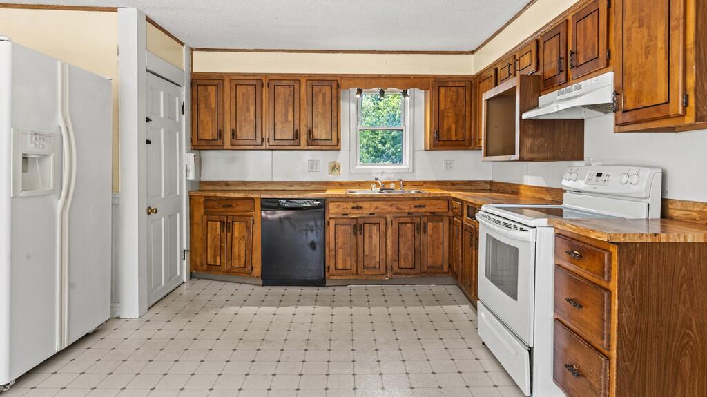 95 7th Street Bangor, ME 04401 - Photo 31 of 67 _MG_5660