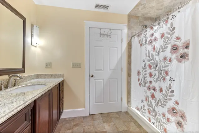 $750,000 | 254 Haley Road, Groton, CT 06355