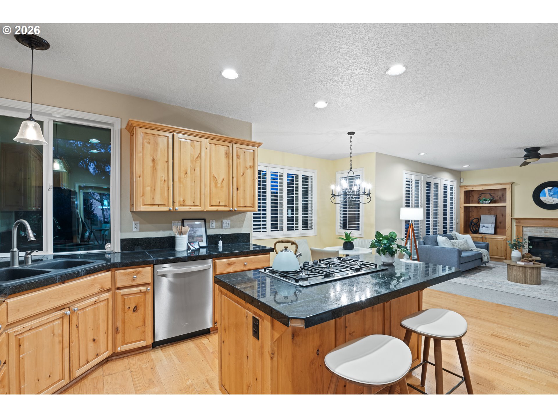 14992 Southwest Lookout Drive Portland, OR 97224 - Photo 17 of 48