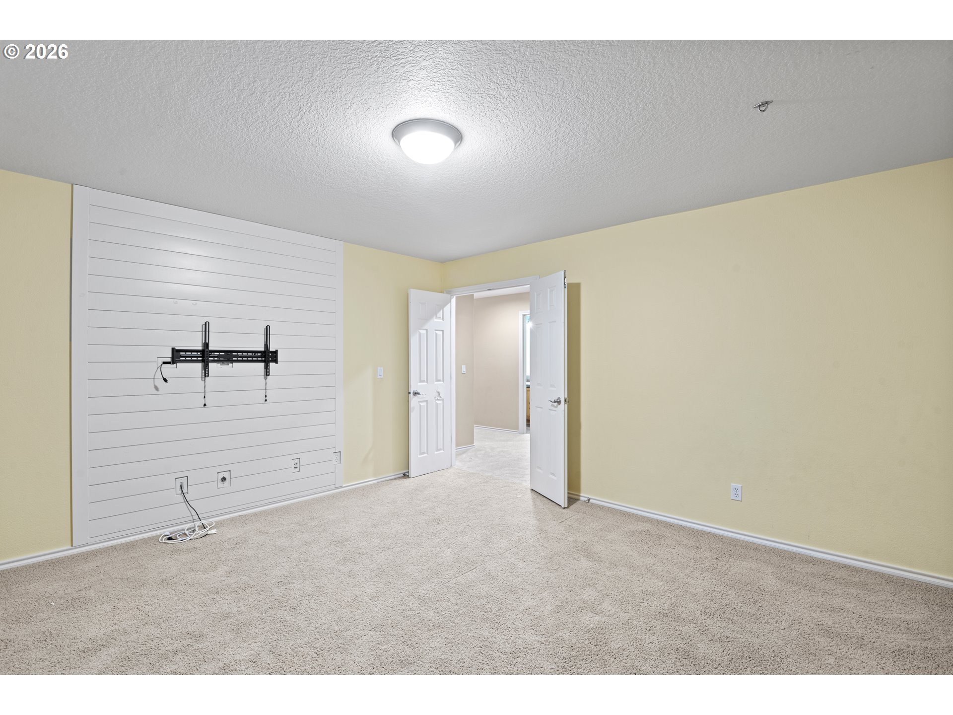 14992 Southwest Lookout Drive Portland, OR 97224 - Photo 31 of 48