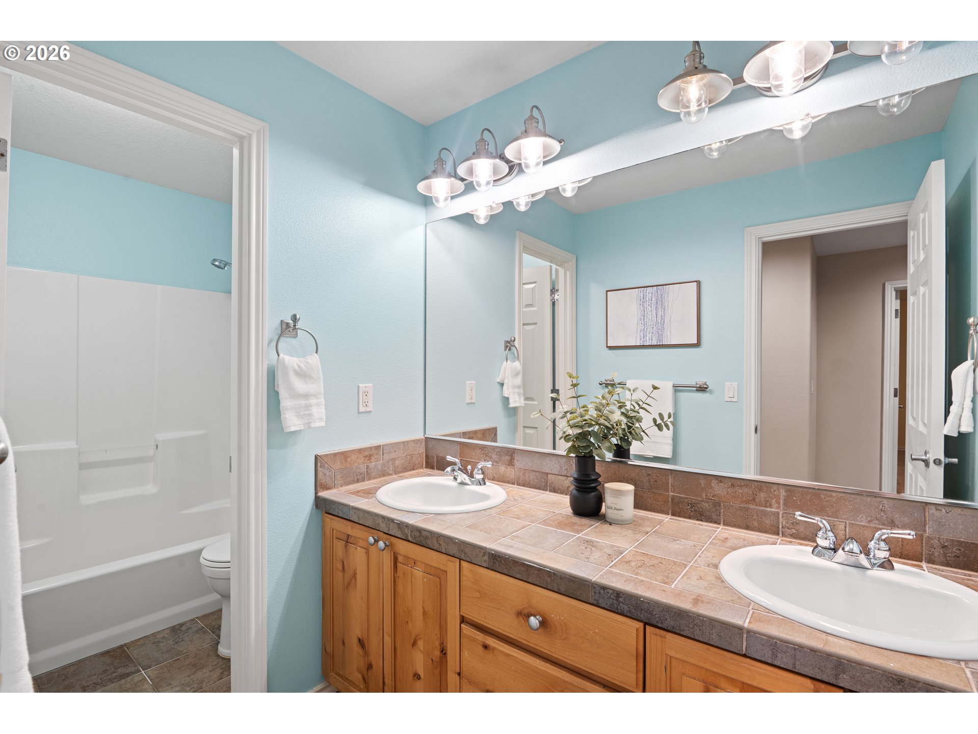 14992 Southwest Lookout Drive Portland, OR 97224 - Photo 32 of 48