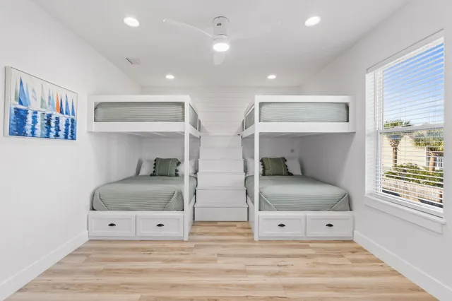 a view of a dinning table and chairs in the patio