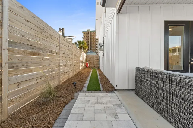 $1,379,000 | 7028 Thomas Drive, Panama City Beach, FL 32408