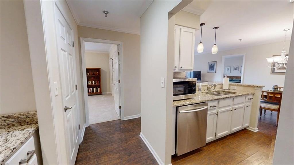 300 Johnson Ferry Road, Unit B506 Atlanta, GA 30328 - Photo 7 of 51