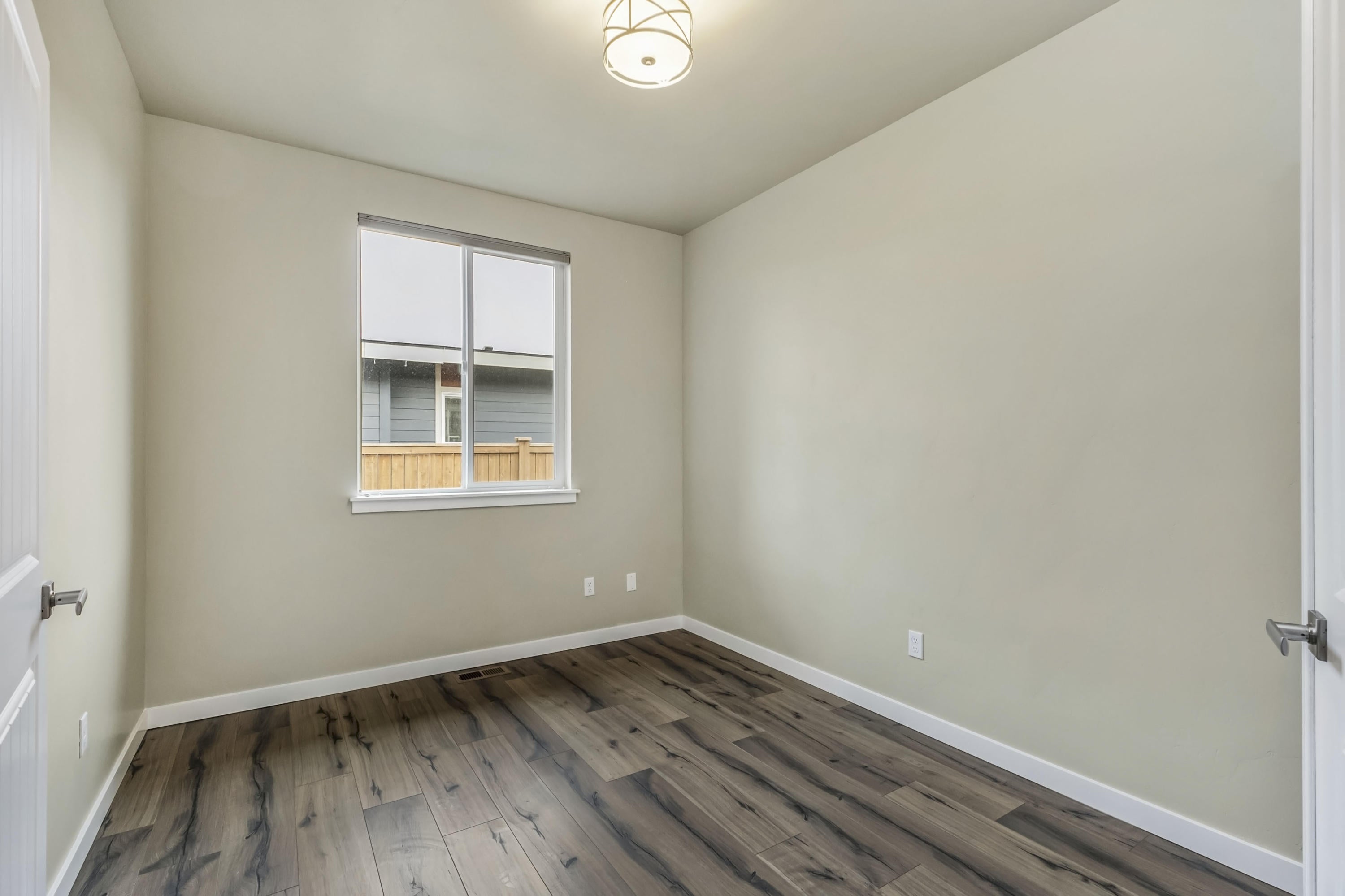 3443 Southwest 47th Street Redmond, OR 97756 - Photo 8 of 21 08