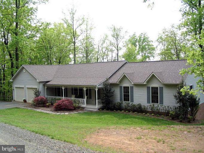 19361 Loudoun Orchard Road Leesburg, VA 20175 - Photo 1 of 16 Exterior (Main)