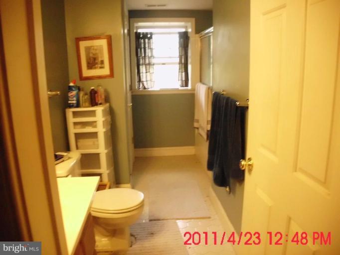 19361 Loudoun Orchard Road Leesburg, VA 20175 - Photo 12 of 16 Bath #3