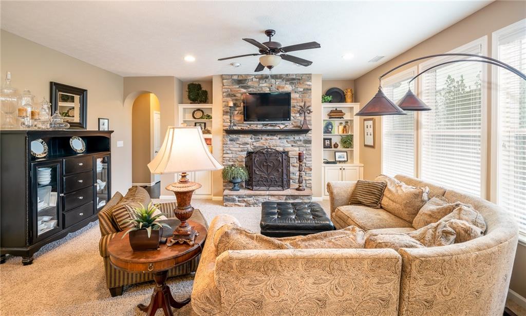 6286 Strathaven Road Noblesville, IN 46062 - Photo 10 of 40 Gallery Image 10