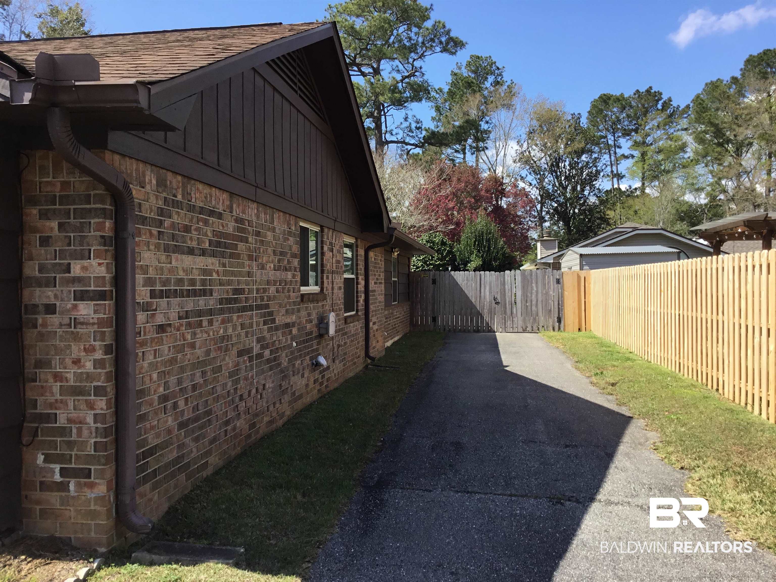 451 Ridgewood Drive Daphne, AL 36526 - Photo 11 of 39
