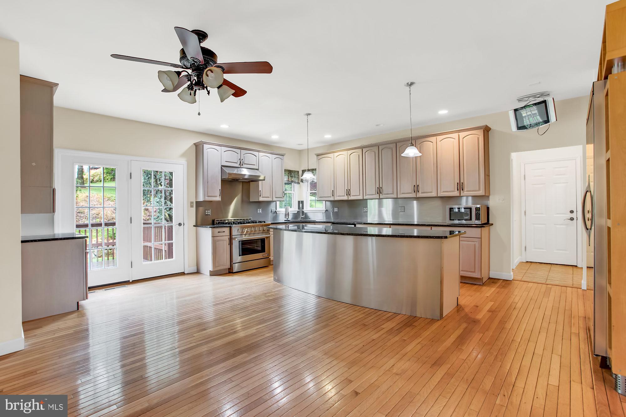 201 Tulip Hill Road Temple, PA 19560 - Photo 4 of 50 Gallery Image 4
