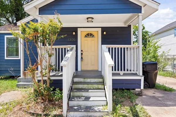 $444,995 | 1305 Idylwild Street, Houston, TX 77009