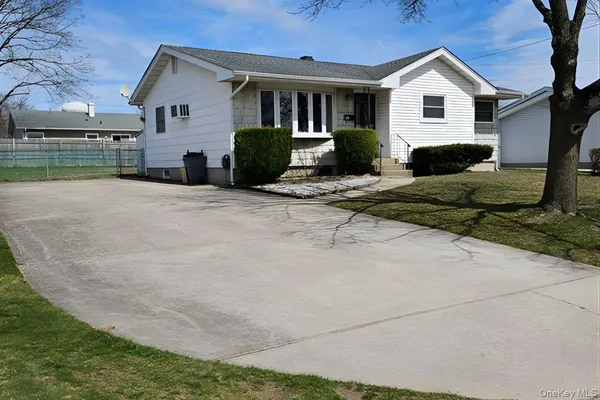 $599,000 | 63 Voorhis Drive, Brentwood, NY 11717