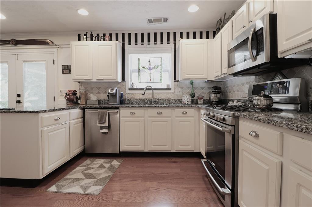 4687 Riley Run Court Sugar Hill, GA 30518 - Photo 16 of 39