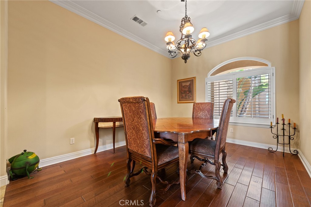 9609 Equestrian Drive Riverside, CA 92503 - Photo 8 of 41