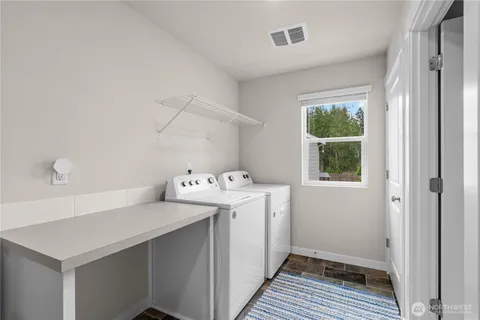 $765,000 | 17512 Crossing Drive East, Puyallup, WA 98374