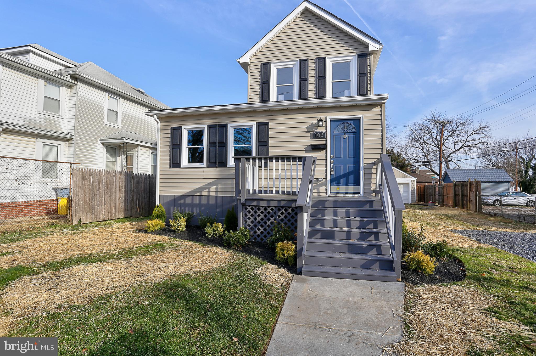 102 West Hilltop Road Baltimore, MD 21225 - Photo 1 of 26 Front view