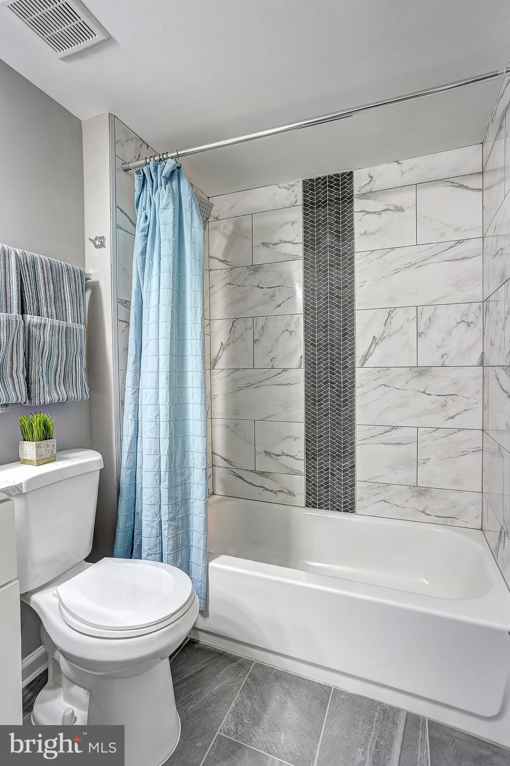 102 West Hilltop Road Baltimore, MD 21225 - Photo 23 of 26 Bath