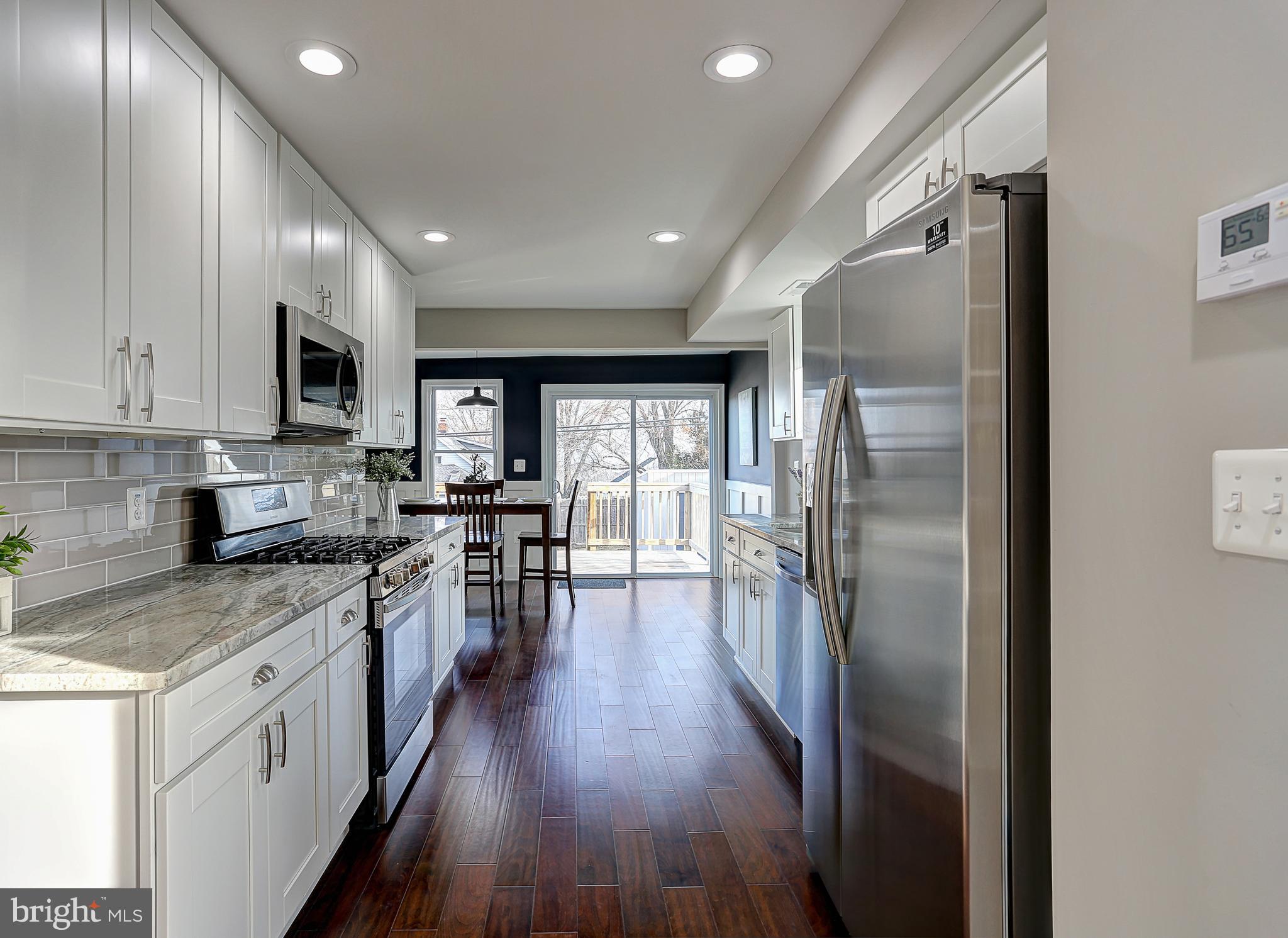 102 West Hilltop Road Baltimore, MD 21225 - Photo 6 of 26 Kitchen