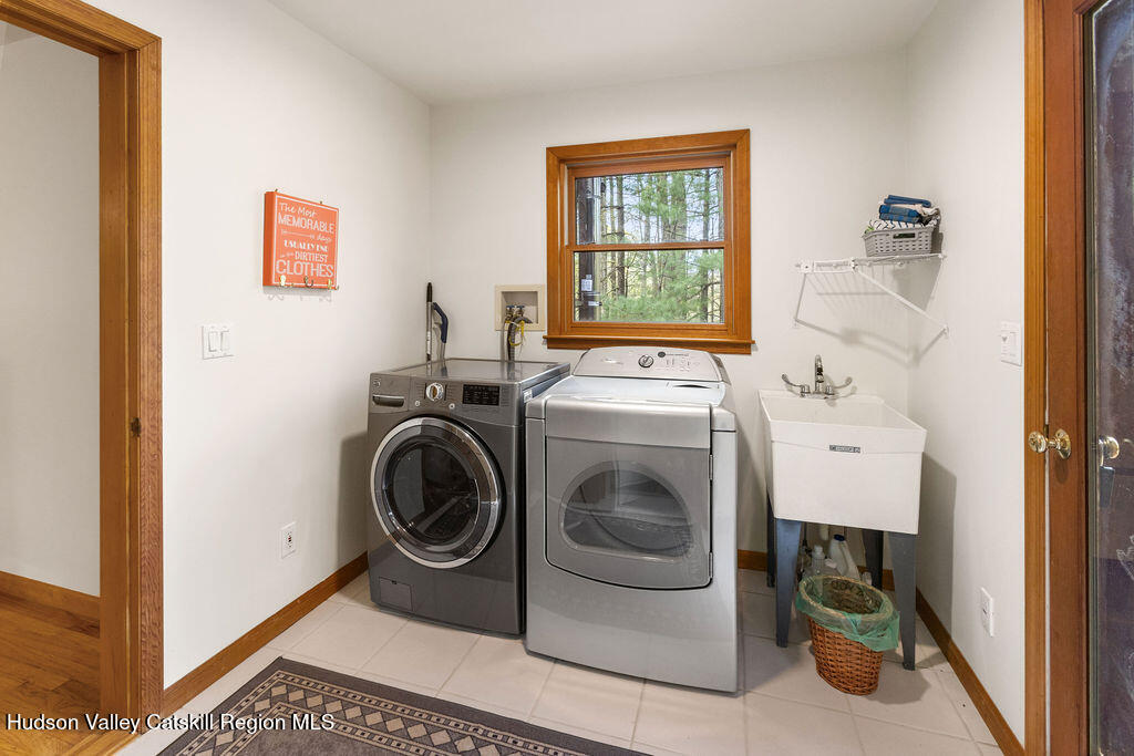 10 Old Farm Road Shokan, NY 12481 - Photo 55 of 68 a utility room with dryer and washer
