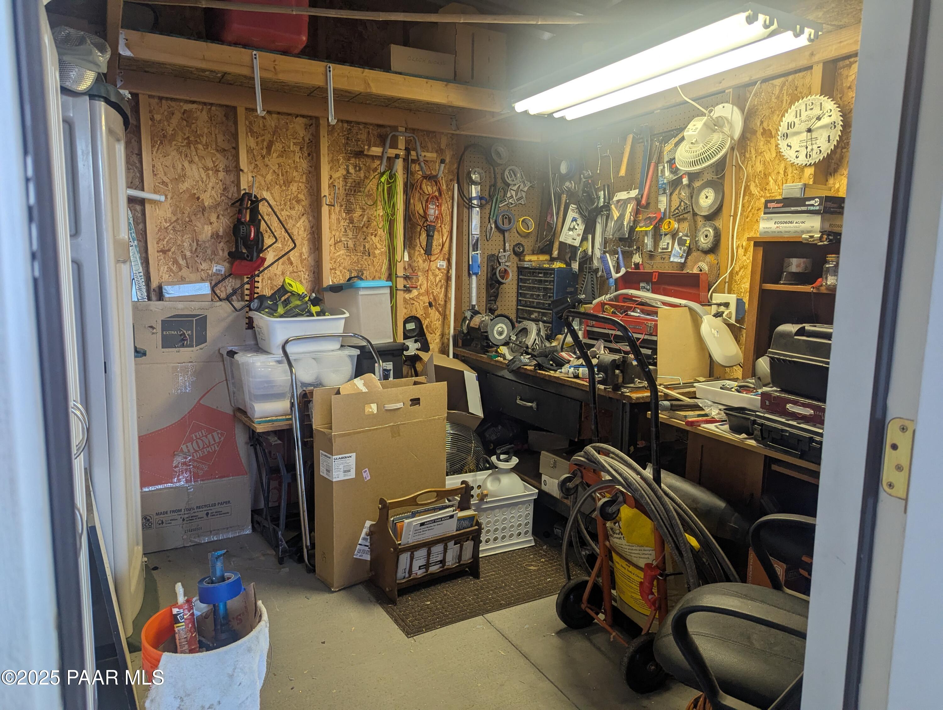 2214 Dove Drive Dewey, AZ 86327 - Photo 27 of 27 a room with musical instruments