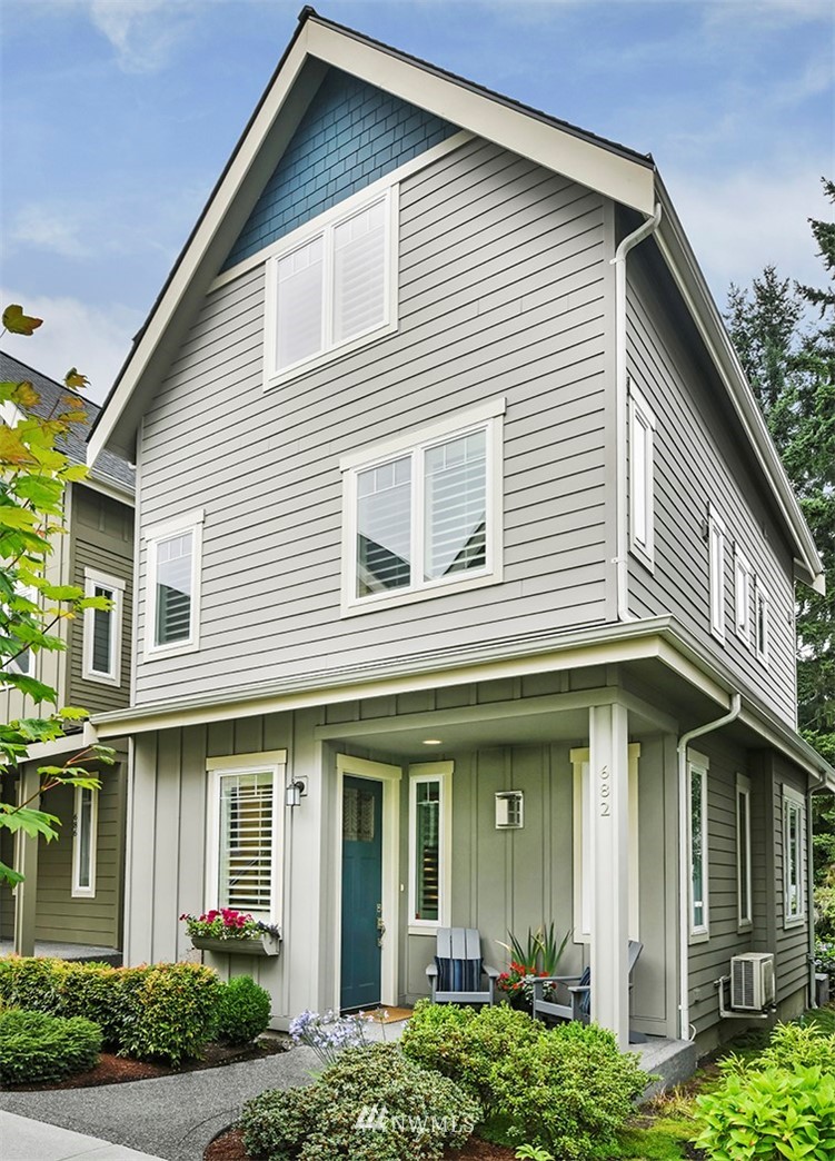 682 Wintersweet Road Northeast Bainbridge Island, WA 98110 - Photo 2 of 26 Gallery Image 2