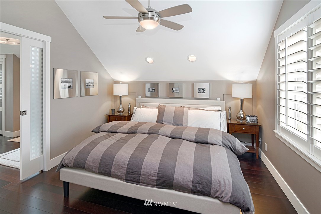 682 Wintersweet Road Northeast Bainbridge Island, WA 98110 - Photo 14 of 26 Gallery Image 14