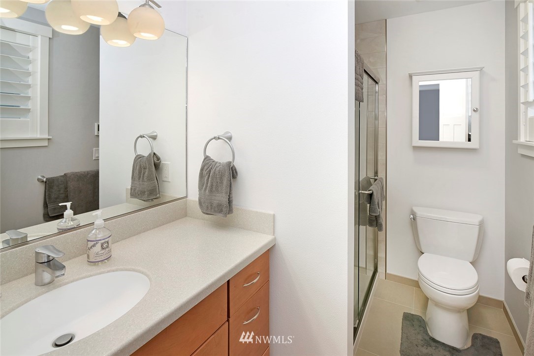 682 Wintersweet Road Northeast Bainbridge Island, WA 98110 - Photo 20 of 26 Gallery Image 20
