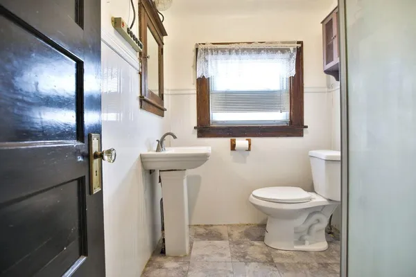 $104,999 | 804 Water Street, Albert Lea, MN 56007