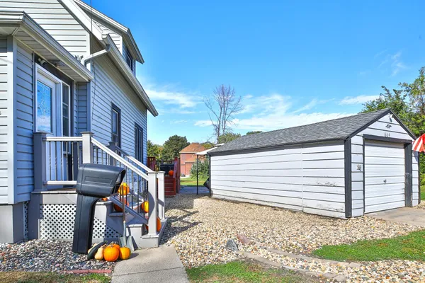 $104,999 | 804 Water Street, Albert Lea, MN 56007