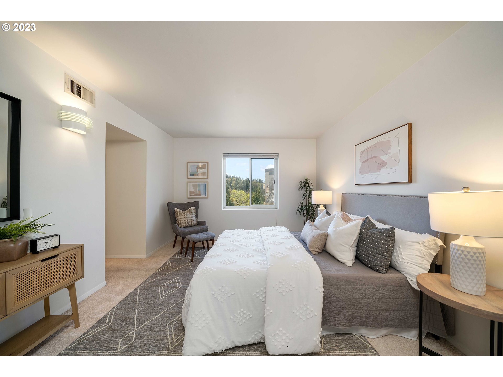 6625 West Burnside Road, Unit 238 Portland, OR 97225 - Photo 17 of 45 Bedroom