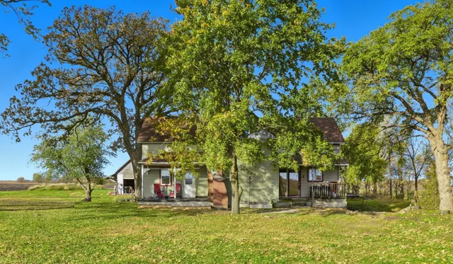 $220,000 | 39067 336th Street, Le Sueur, MN 56058