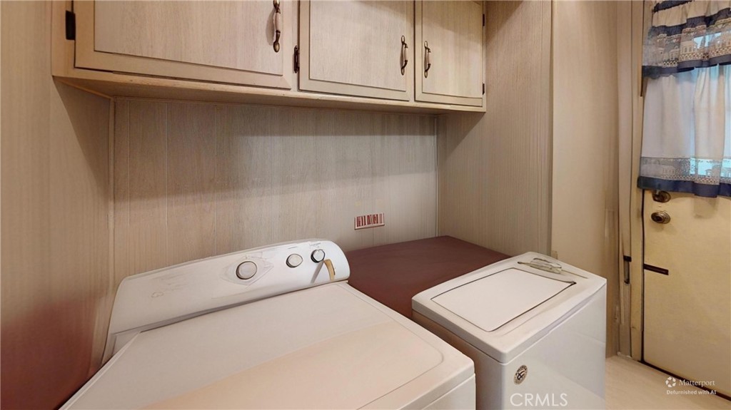 14851 Jeffrey Road, Unit 117 Irvine, CA 92618 - Photo 36 of 45 a utility room with dryer and washer