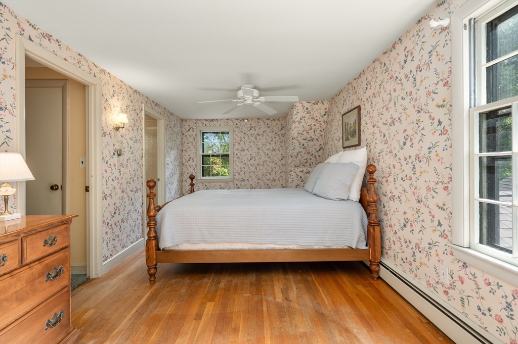 137 Perkins Row Topsfield, MA 01983 - Photo 15 of 29