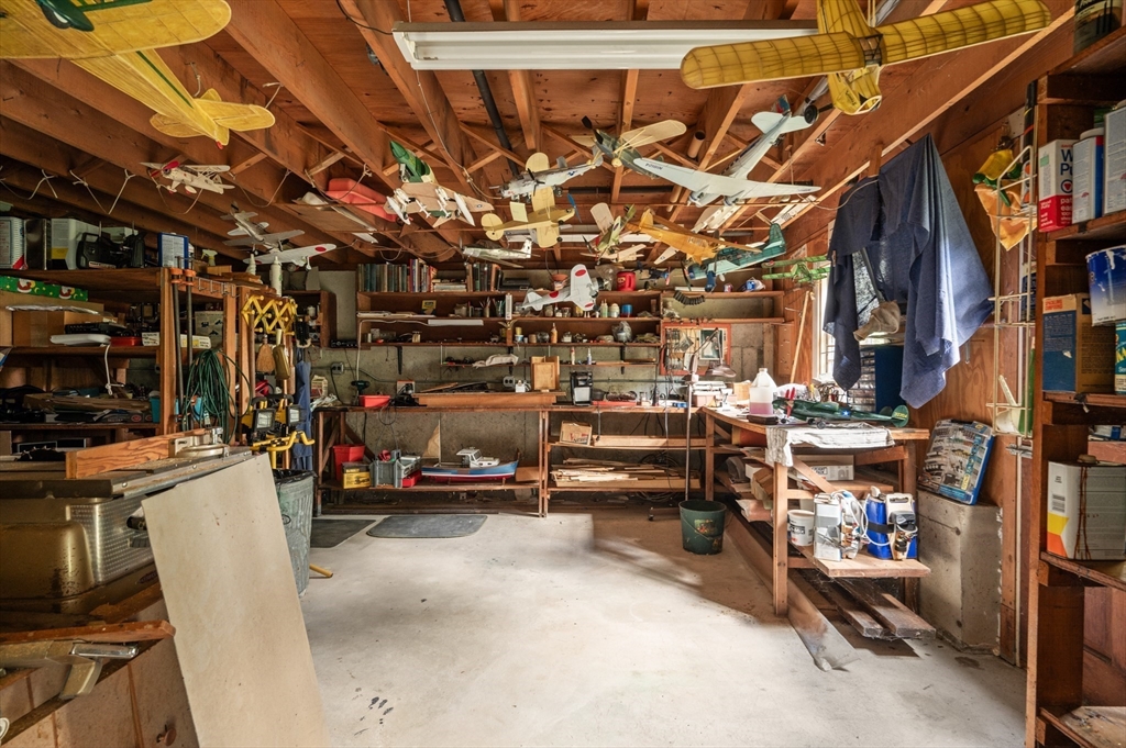 137 Perkins Row Topsfield, MA 01983 - Photo 24 of 29