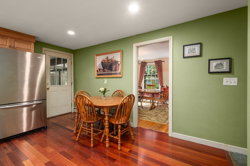 137 Perkins Row Topsfield, MA 01983 - Photo 6 of 29