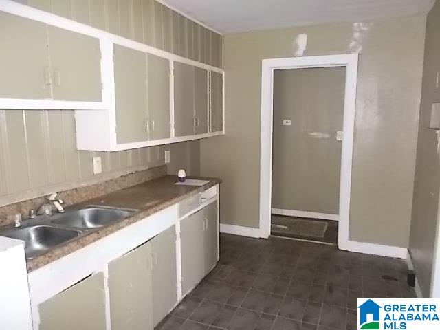 1409 Pineview Road Birmingham, AL 35228 - Photo 4 of 11
