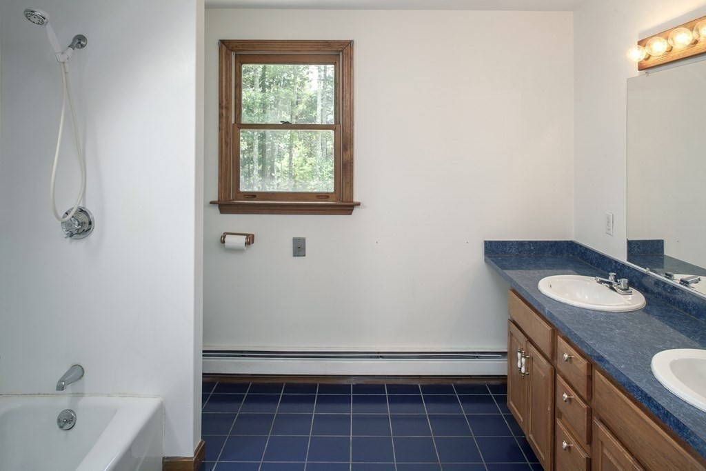 52 Alpine Run Road Kingston, MA 02364 - Photo 12 of 17