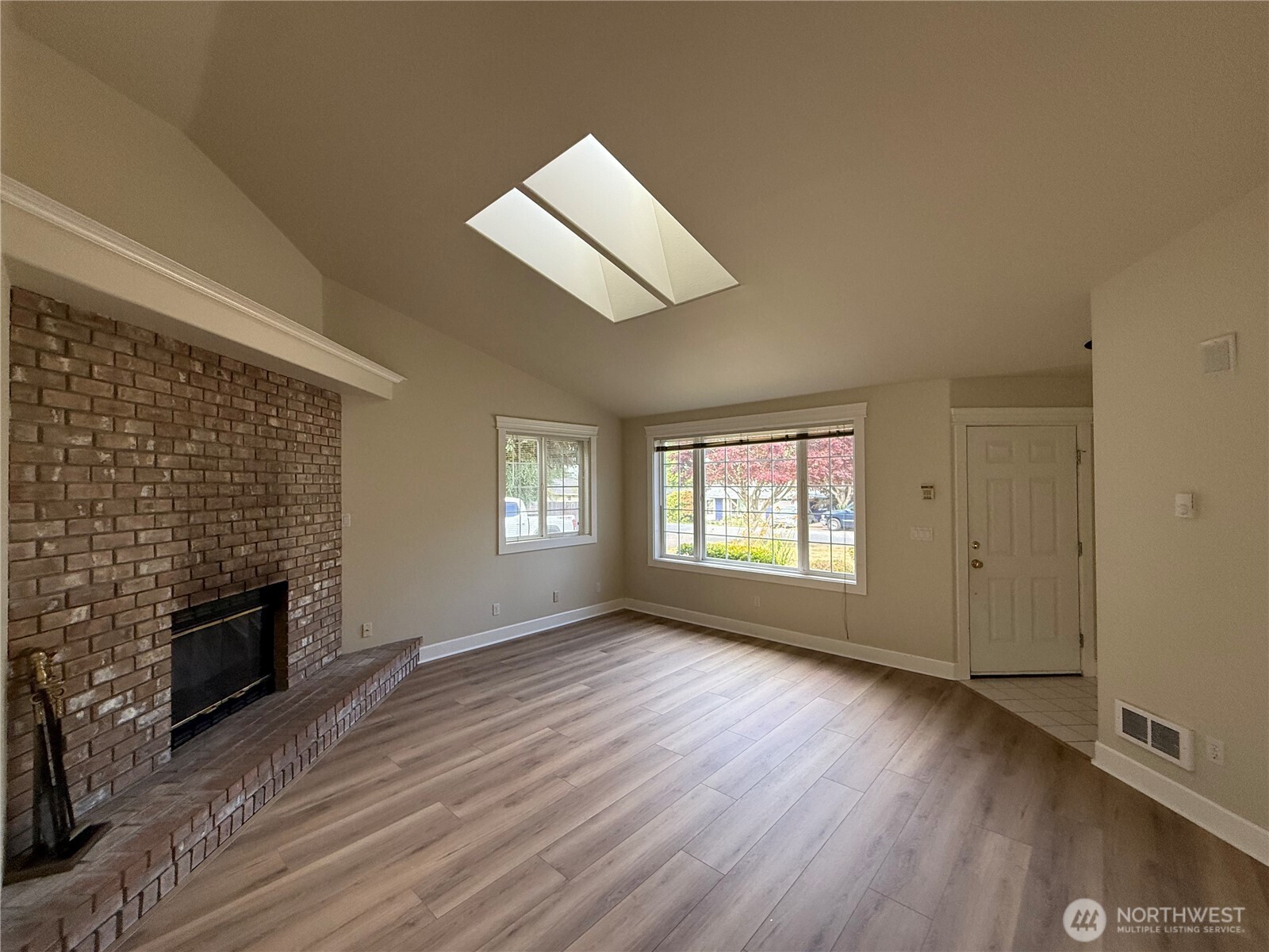 6222 Cady Road Everett, WA 98203 - Photo 4 of 26
